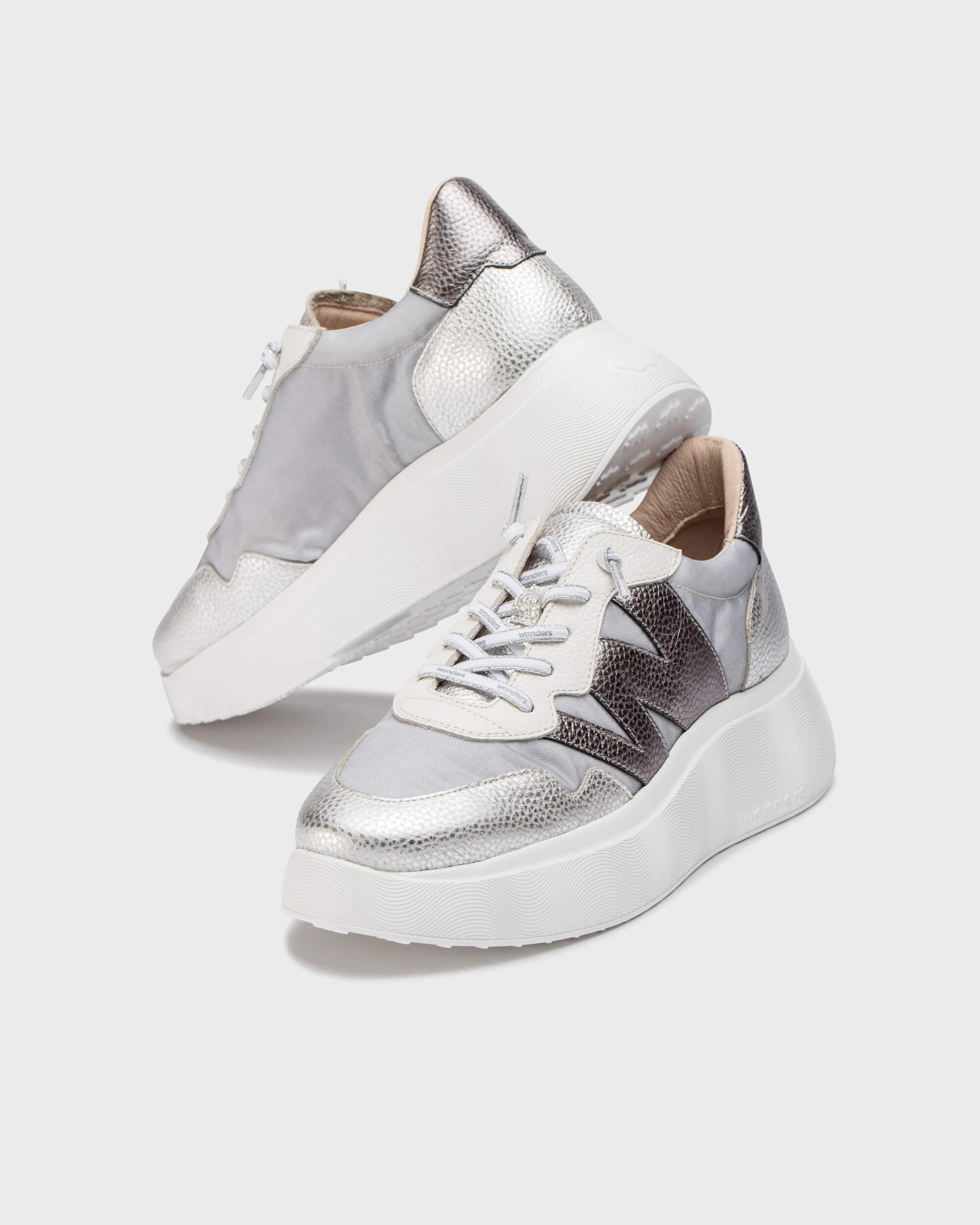 Silver ZENIT Sneakers - Galides