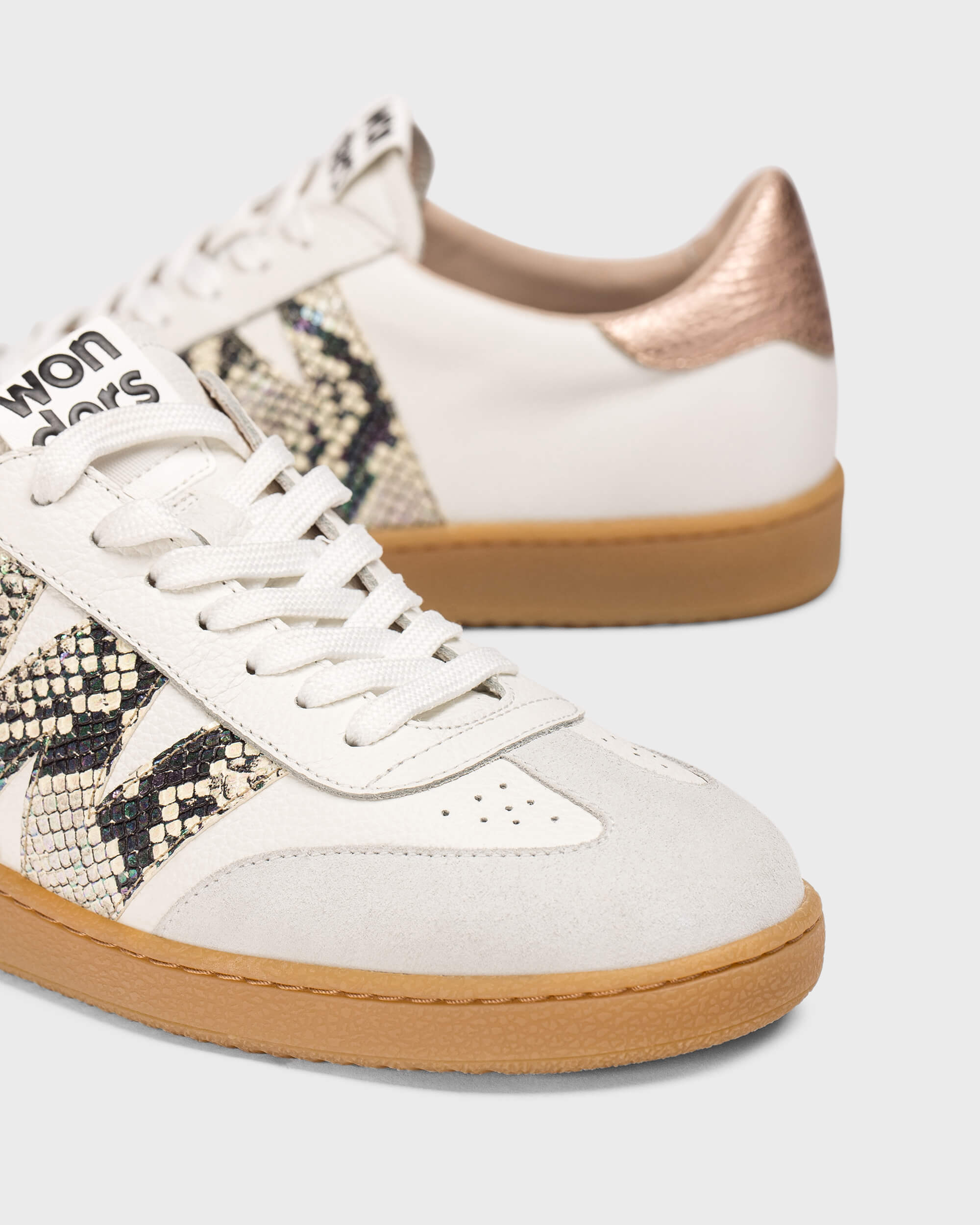 White NUBIA 01 Sneakers - Galides