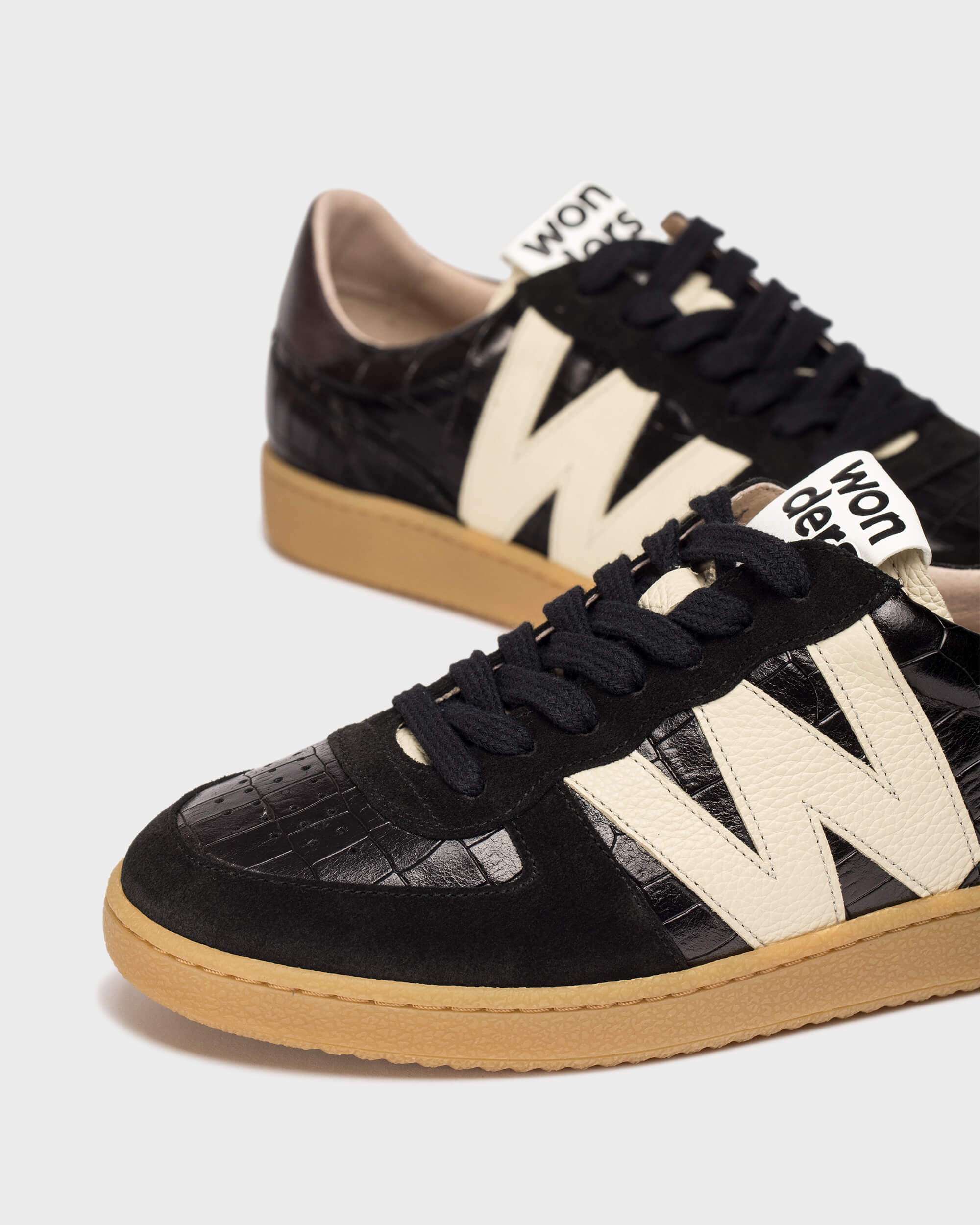 Black NUBIA 02 Sneakers