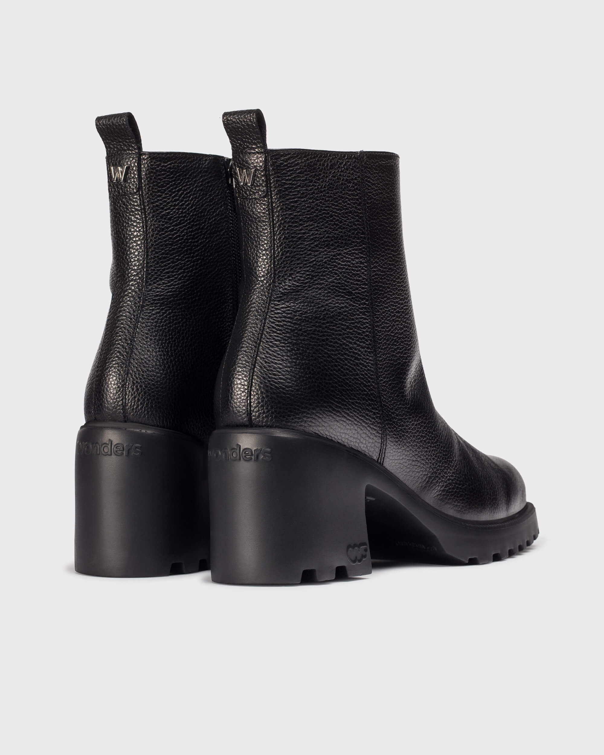 Black ILMA 05 Ankle Boots