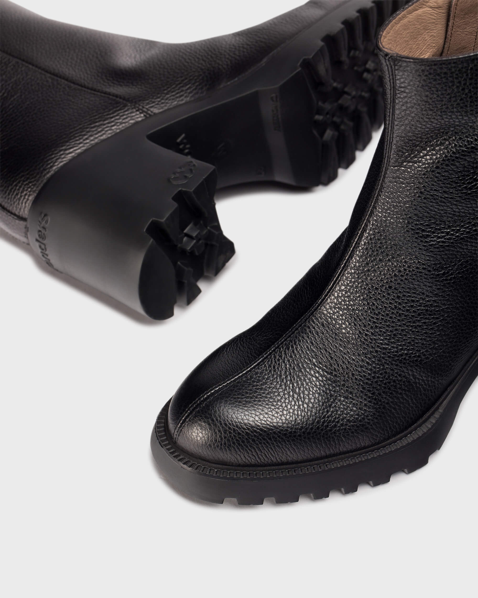 Black ILMA 05 Ankle Boots