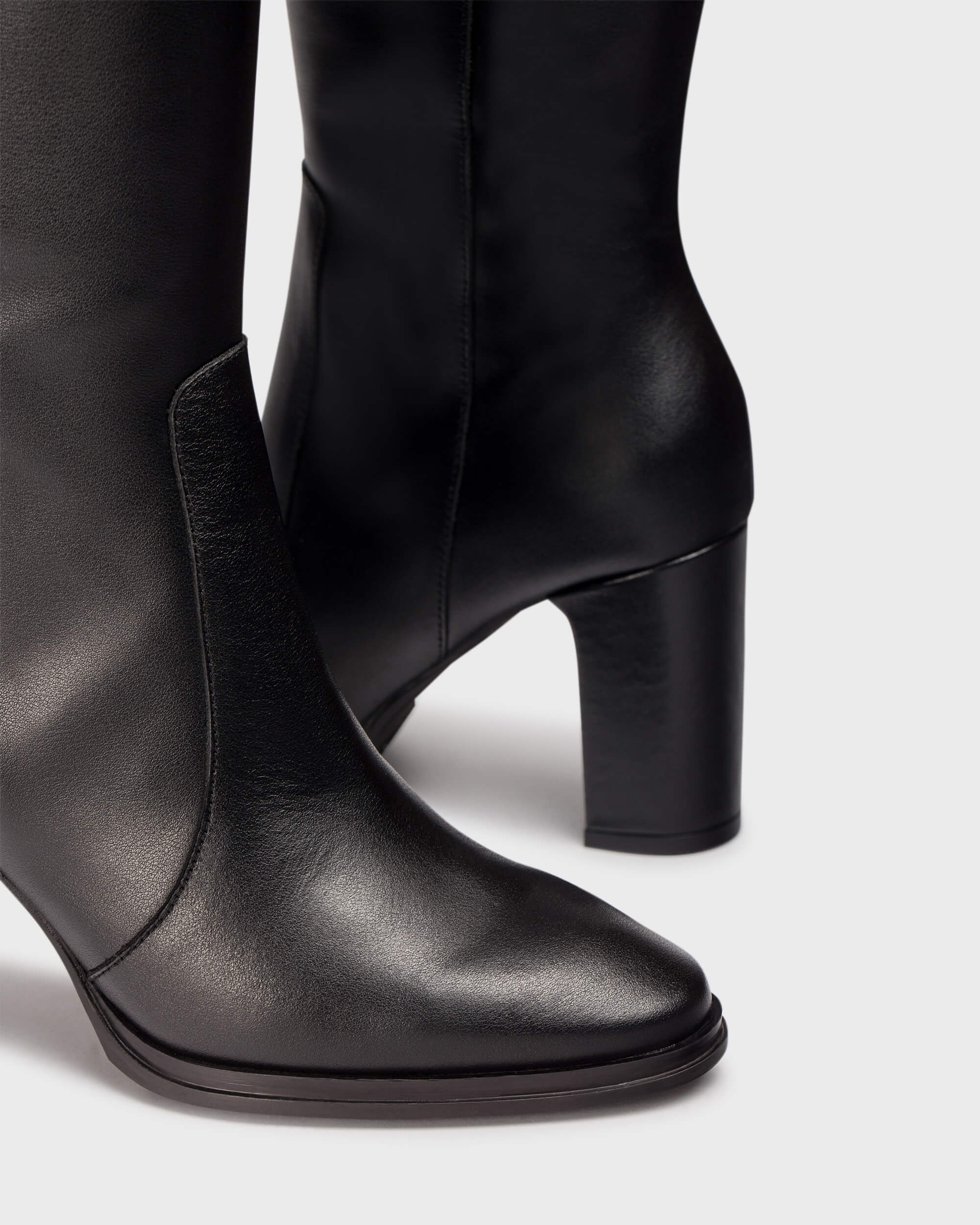Black TREZE 50 Boots