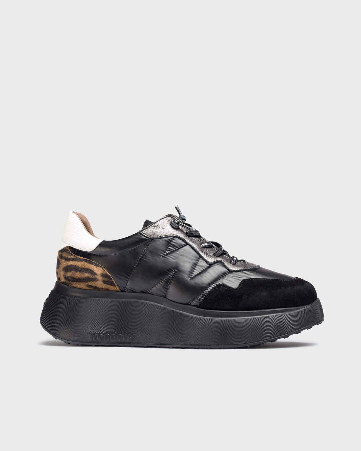 Black ROMA sneaker