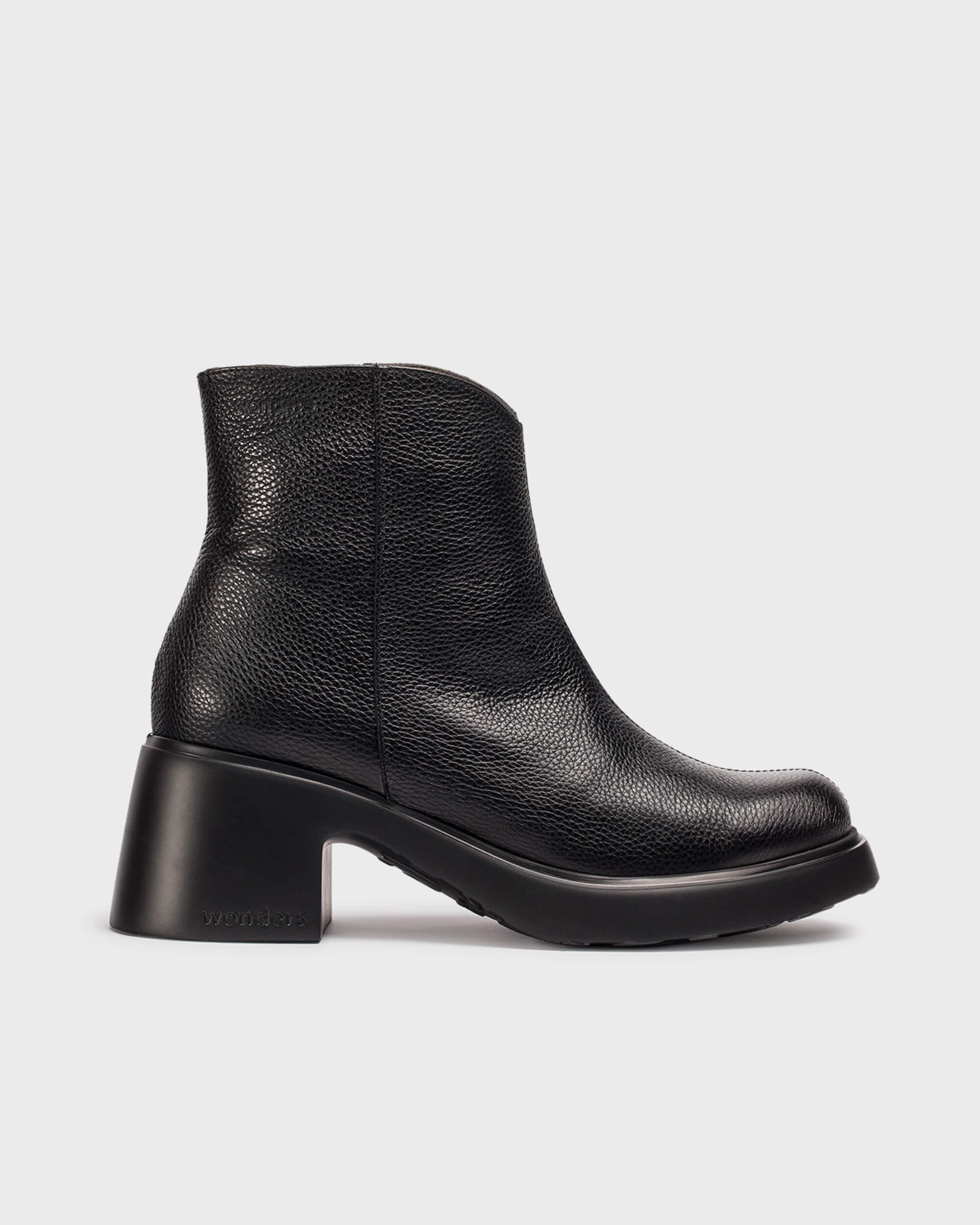 Black FLYTRES 25 Ankle boots - Galides